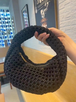 Suivea bag Trend Shoulder Crossbody bag Windmill Knot Handmade Woven bag Fashion Tote Bag Casual Basket Handbag and Purses